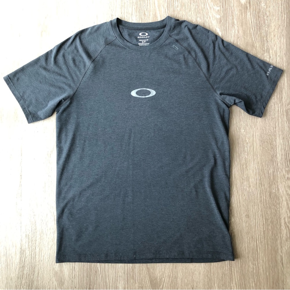 Oakley Mens Small Training Running T-Shirt